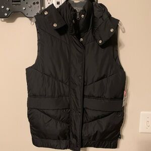 New Ozark Trail womeen's hooded Mid Length vest puffer jacket XS (0-2) Black